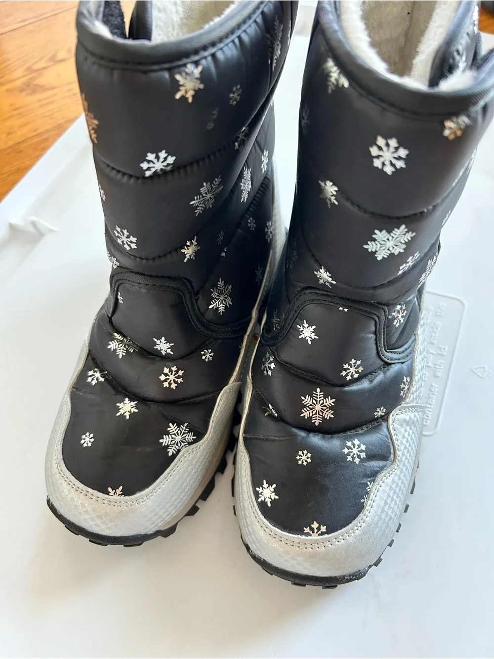 COGA Black Snowflake Snow Boots Size EU 36 Women’s 6 / Girl’s 4